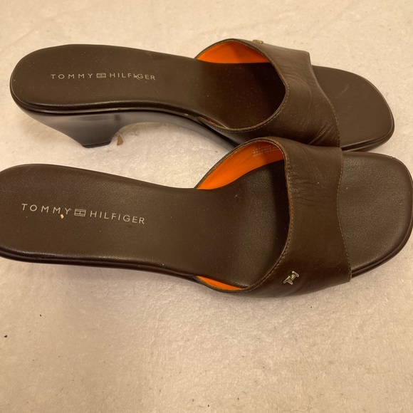 Tommy Hilfiger Brown Leather Sandals Size  8 (5) - Picture 6 of 7